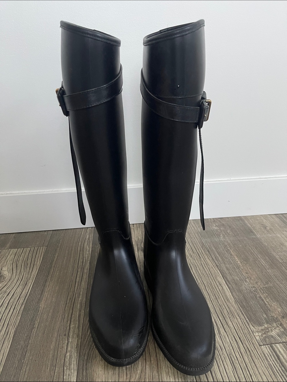 Burberry Tall Black Rain Boots with Leather Buckle Detail - Picture 2 of 12